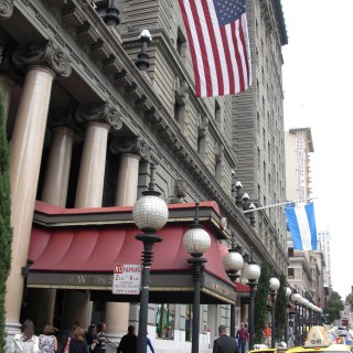 San Francisco. - Westküste, Hotel, Unterkunft, The Westin St. Francis, Flagge, Star-Spangled Banner, San Francisco - (Chinatown, San Francisco, California, Vereinigte Staaten)