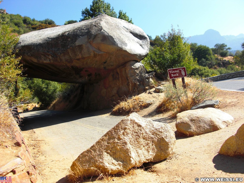 Sequoia National Park. - Felsen, Sequoia Nationalpark, Tunnel Rock - (Potwisha, Three Rivers, California, Vereinigte Staaten)