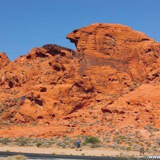 Valley of Fire State Park. Eagle Rock - Valley of Fire State Park. - Felsen, Felsformation, Valley of Fire State Park, Sandstein, Sandsteinformationen, Eagle Rock, Erosion - (Valley of Fire State Park, Mesquite, Nevada, Vereinigte Staaten)