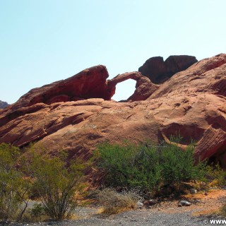 Valley of Fire State Park. Arch Rock - Valley of Fire State Park. - Felsen, Felsformation, Valley of Fire State Park, Sandstein, Sandsteinformationen, Erosion, Arch Rock - (Valley of Fire State Park, Mesquite, Nevada, Vereinigte Staaten)