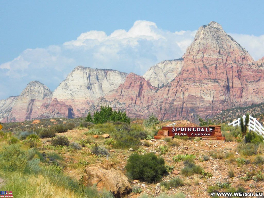 Zion National Park. - Schild, Landschaft, Ankünder, Einfahrtsschild, Berg, Bridge Mountain, Zion National Park - (Rockville, Springdale, Utah, Vereinigte Staaten)