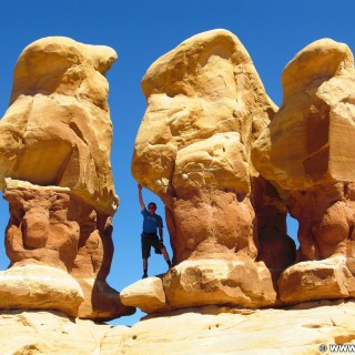 Devils Garden. - Felsen, Skulptur, Skulpturen, Figuren, Sandstein, Sandsteinformationen, Grand Staircase Escalante National Monument, Hoodoos, Hole-in-the-Rock Road, Devils Garden - WEISSINGER Erwin - (Escalante, Utah, Vereinigte Staaten)