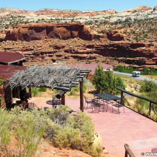 Highway 12 - Scenic Byway. - Gebäude, Landschaft, Grand Staircase Escalante National Monument, Highway 12, Kiva Koffeehouse - (Boulder Town, Escalante, Utah, Vereinigte Staaten)