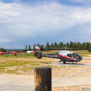 Grand Canyon National Park. - Grand Canyon, National Park, Hubschrauber, Helikopter, Airport - (Tusayan, Grand Canyon, Arizona, Vereinigte Staaten)