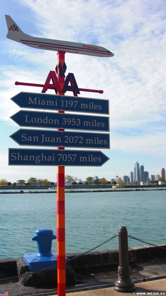 Navy Pier. - Schild, Tafel, Cityfront Place, Navy Pier - (Cityfront Place, Chicago, Illinois, Vereinigte Staaten)