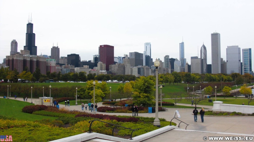 Grant Park. - Gebäude, Skyline, Park Row - (Park Row, Chicago, Illinois, Vereinigte Staaten)