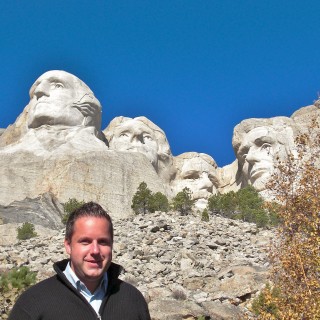 Mount Rushmore National Memorial. Presidential Trail - Mount Rushmore National Memorial. - Felsen, Berg, Mount Rushmore National Memorial, Abraham Lincoln, George Washington, Theodore Roosevelt, Thomas Jefferson, Denkmal, Black Hills, Granit, Porträt, Mount Rushmore, National Memorial, Bergkette, US-Präsidenten, Präsidenten, Monument, Charles Rushmore, Shrine of Democracy, Presidential Trail, Rundwanderweg - WEISSINGER Andreas - (Keystone, South Dakota, Vereinigte Staaten)