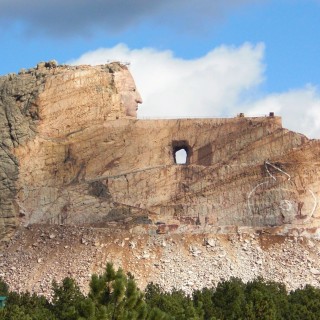 Crazy Horse Memorial. - Felsformation, Berg, Felswand, Skulptur, Gesicht, Black Hills, Granit, Berne, Crazy Horse Memorial, Custer, Crazy Horse, Thunderhead Mountain, Korczak Ziolkowski - (Berne, Custer, South Dakota, Vereinigte Staaten)