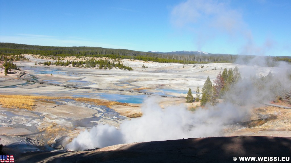 Yellowstone-Nationalpark. Porcelain Basin - Norris Geyser Basin - Yellowstone-Nationalpark. - Norris Geyser Basin, Porcelain Basin - (Canyon Junction, Yellowstone National Park, Wyoming, Vereinigte Staaten)