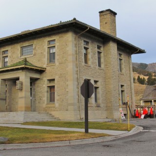 United States Engineer Office - Yellowstone-Nationalpark. - Gebäude, Mammoth Hot Springs, United States Engineer Office - (Mammoth, Yellowstone National Park, Wyoming, Vereinigte Staaten)