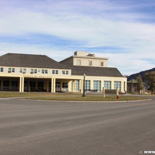 Yellowstone-Nationalpark. Mammoth Hot Springs Hotel and Cabins - Yellowstone-Nationalpark. - Gebäude, Hotel, Mammoth Hot Springs, Cabins - (Mammoth, Yellowstone National Park, Wyoming, Vereinigte Staaten)