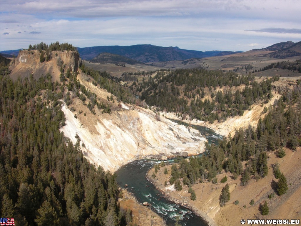 Yellowstone-Nationalpark. Calcite Springs Overlook, Tower-Roosevelt - Yellowstone-Nationalpark. - Overlook, Yellowstone River, Yellowstone River Overlook, Lookout, The Narrows, Calcite Springs, Tower-Roosevelt - (Devils Den, Yellowstone National Park, Wyoming, Vereinigte Staaten)