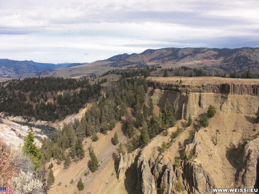 Yellowstone-Nationalpark. Calcite Springs Overlook, Tower-Roosevelt - Yellowstone-Nationalpark. - Overlook, Yellowstone River, Yellowstone River Overlook, Lookout, The Narrows, Calcite Springs, Tower-Roosevelt - (Devils Den, Yellowstone National Park, Wyoming, Vereinigte Staaten)