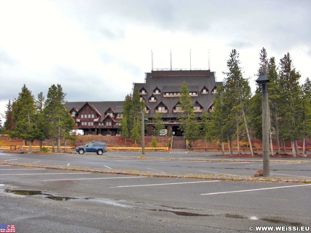 Yellowstone-Nationalpark. - Gebäude, Hotel, Upper Geyser Basin, Old Faithful Area, South Section, Upper Geyser Basin South Section, Old Faithful Inn - (Three River Junction, Yellowstone National Park, Wyoming, Vereinigte Staaten)