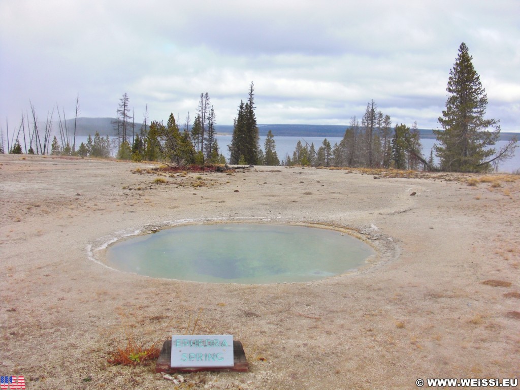 Yellowstone-Nationalpark. Ephedra Spring im West Thumb Geyser Basin. - West Thumb Geyser Basin, Ephedra Spring - (West Thumb, Yellowstone National Park, Wyoming, Vereinigte Staaten)