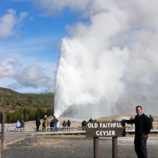 Yellowstone-Nationalpark. Old Faithful Geyser und Weissi - Upper Geyser Basin South Section. - Old Faithful Area, Upper Geyser Basin South Section, Old Faithful Geyser - WEISSINGER Andreas - (Three River Junction, Yellowstone National Park, Wyoming, Vereinigte Staaten)