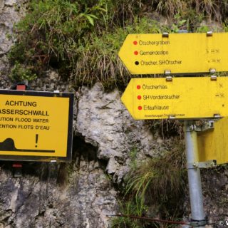 Ötschergräben - Der Grand Canyon Niederösterreichs. Beschilderung am Eingang in die Vorderen Ötschergräben.. - Schild, Tafel, Beschilderung, Ötschergräben, Vordere Ötschergräben - (Wienerbruck, Josefsrotte, Niederösterreich, Österreich)