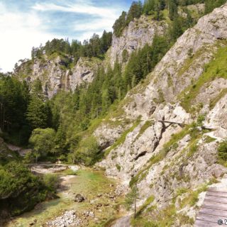 Ötschergräben - Der Grand Canyon Niederösterreichs, Mirafall. Schon aus der Ferne kann man den oberen Bereich des Mirafall erblicken.. - Wasserfall, Wasser, Ötschergräben, Hintere Ötschergräben, Mirafall - (Hagen, Mitterbach-Seerotte, Niederösterreich, Österreich)