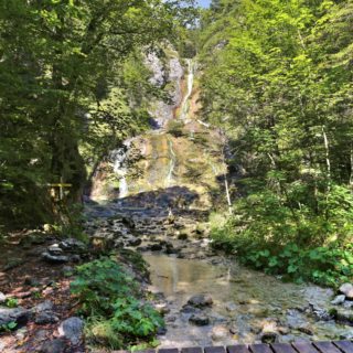 Ötschergräben - Der Grand Canyon Niederösterreichs, Schleierfall. Der Schleierfall ist ein sehenswerter Wasserfall, der über einen Felsvorsprug der hinteren Ötschergräben stürzt. Die Wasserwege am Auslauf erinnern an enen Schleier.. - Wasserfall, Wasser, Ötschergräben, Hintere Ötschergräben, Schleierfall - (Hagen, Mitterbach-Seerotte, Niederösterreich, Österreich)