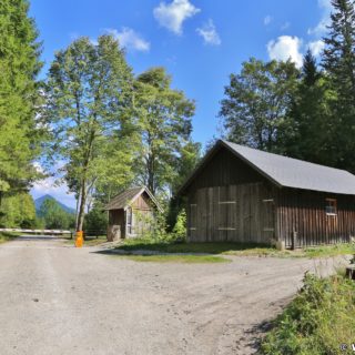 Ötschergräben - Hagengut. Entlang der Ötscherstraße/Forststraße, welche sich endlos lang dahin zieht, geht es vorbei am Hagengut über den Erlaufstausee zum Bahnhof Erlaufklause wo man die Himmelstreppe (Zug) besteigt um wieder zum Ausgangspunkt Wienerbruck zurückzukehren.. - Strasse, Weg, Ötschergräben, Ötscherstraße - (Hagen, Mitterbach-Seerotte, Niederösterreich, Österreich)